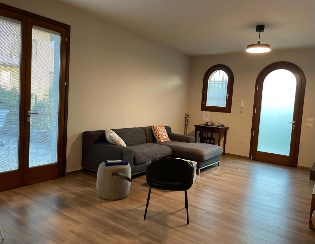 קסטלארו La Mocina Casa Vacanze מראה חיצוני תמונה